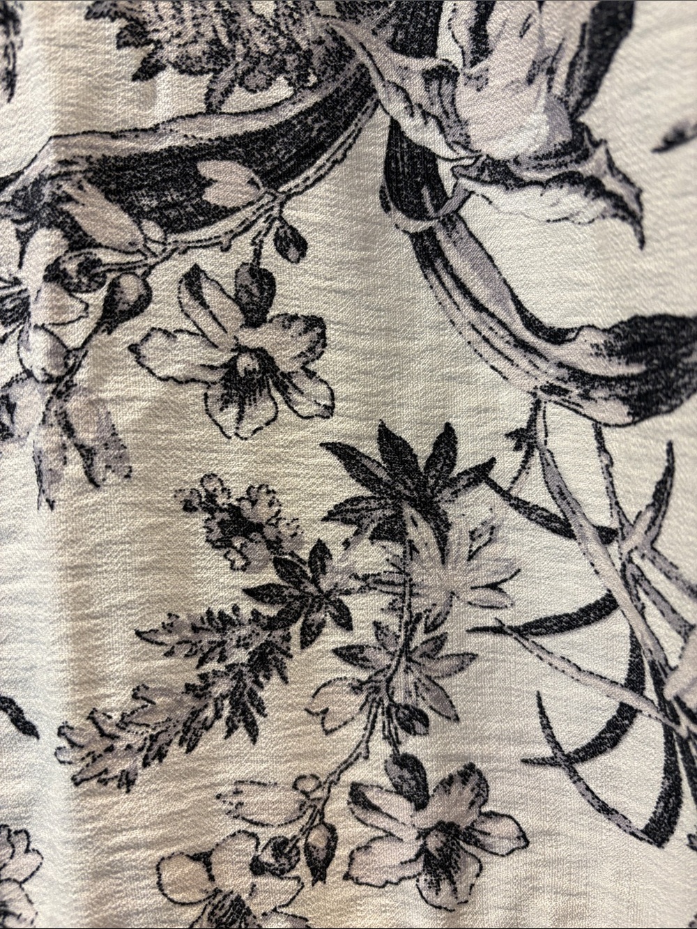 H&M Cream and Black Floral Puff-Sleeve Dress - Picture 6 of 10